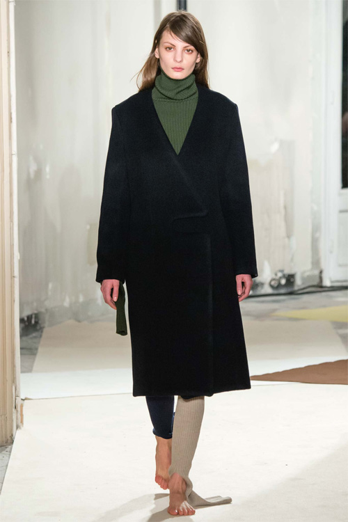 Bộ sưu tập trần trụi khuấy đảo sàn diễn Paris - 12