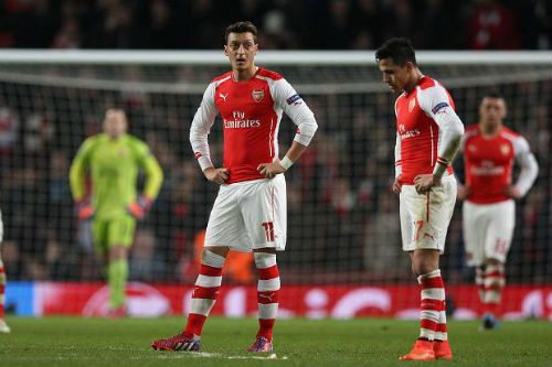 Arsenal: Oezil đang “nhấn chìm” Sanchez - 1