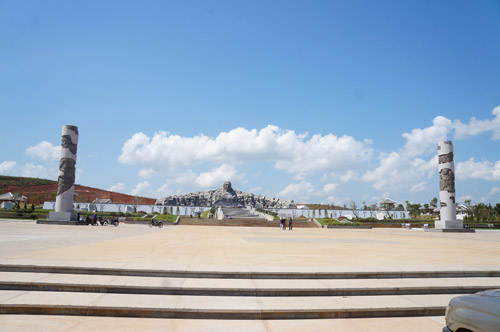 Ngắm tượng đài Mẹ Việt Nam anh hùng lớn nhất nước - 1