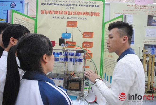 Độc đáo vật dụng sáng tạo của các “kỹ sư nhí” - 1