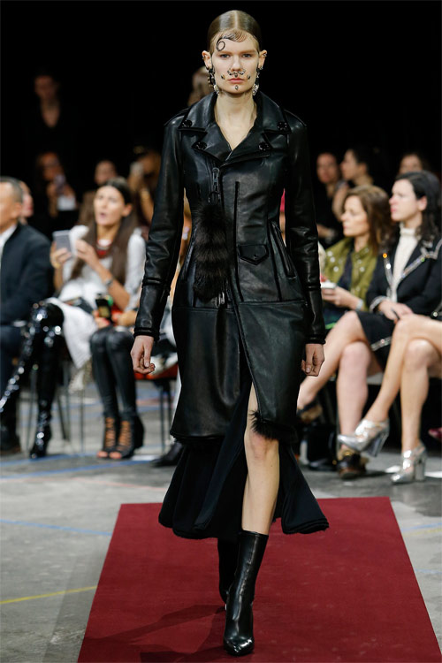 Vẻ đẹp nữ hoàng Anh trong tuyệt phẩm của Givenchy - 7