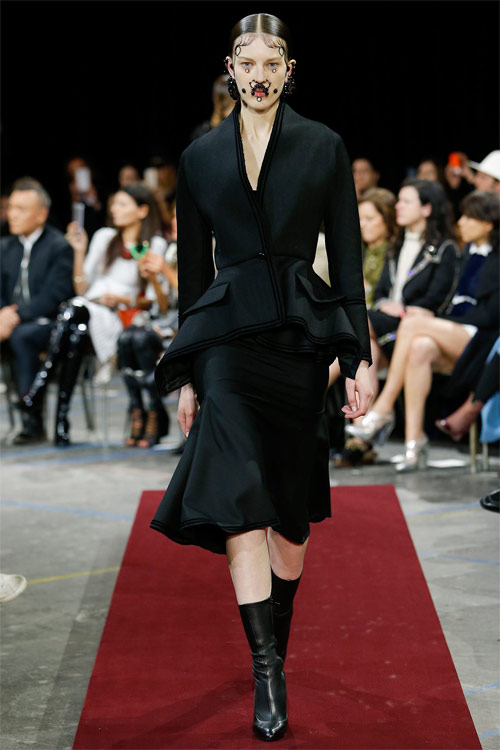 Vẻ đẹp nữ hoàng Anh trong tuyệt phẩm của Givenchy - 18