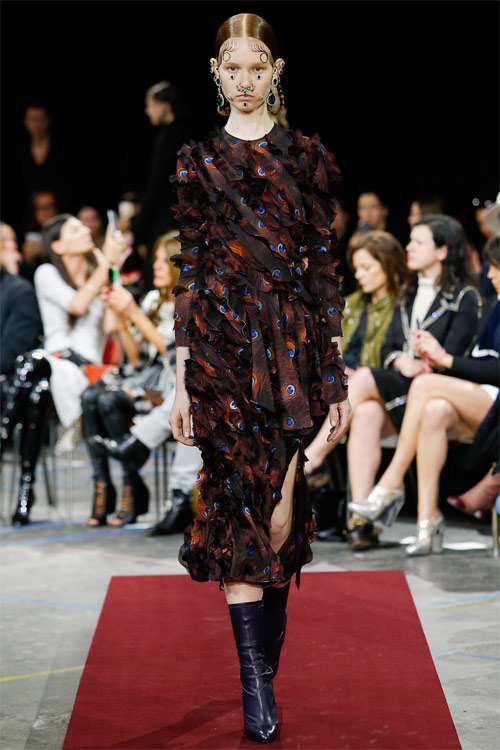 Vẻ đẹp nữ hoàng Anh trong tuyệt phẩm của Givenchy - 14