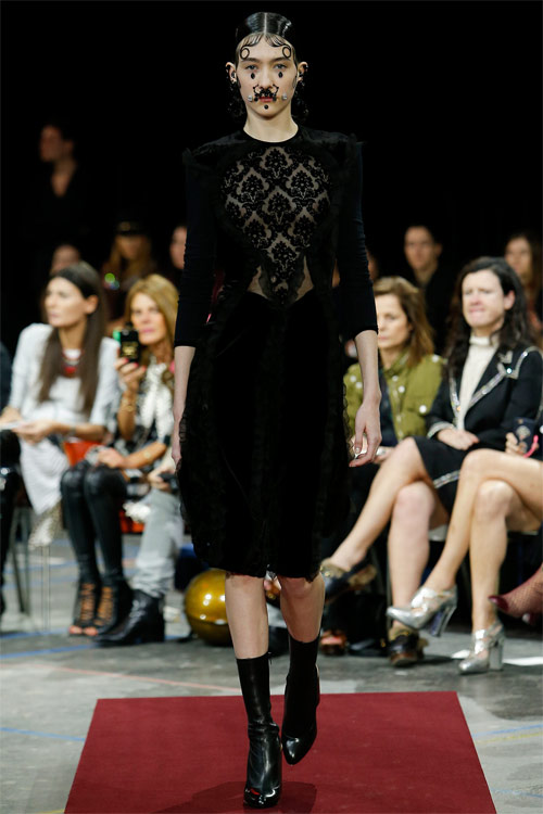 Vẻ đẹp nữ hoàng Anh trong tuyệt phẩm của Givenchy - 11