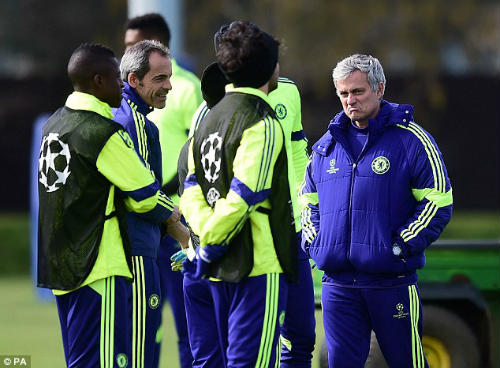 Mourinho: "PSG là đội bóng chơi bẩn nhất châu Âu" - 2