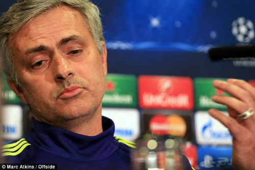 Mourinho: "PSG là đội bóng chơi bẩn nhất châu Âu" - 7