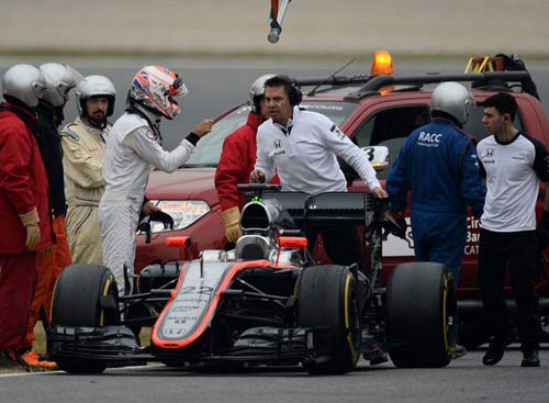 F1, Australian GP: Cả thế giới chống Mercedes - 2