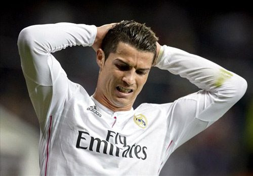 Ronaldo: Im lặng là vàng, và hãy trả lời trên sân cỏ - 1