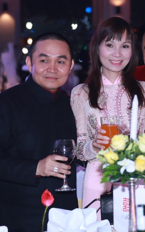Vợ Xuân Hinh xinh đẹp dự đám cưới Thanh Thanh Hiền cùng chồng - 3