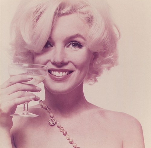 Ngắm Marilyn Monroe gợi cảm trong bộ ảnh cuối đời - 1