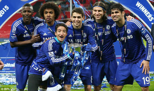 Bảo vệ Fabregas, con trai Mourinho lên án fan Chelsea - 2