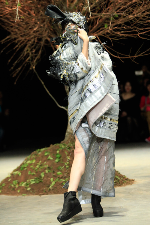 Nhặt “sạn” Tuần lễ thời trang Việt Nam Thu Đông 2015 - 6