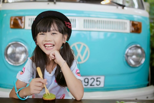 “Hiện tượng Youtube 8 tuổi” tung MV cover hit Thùy Chi - 1