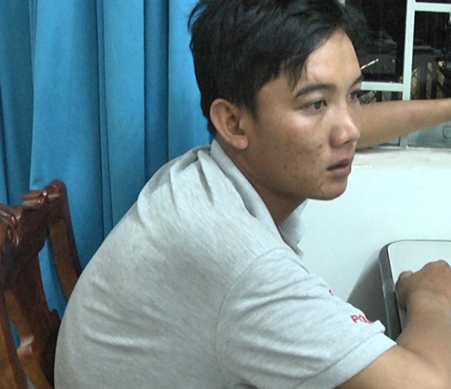 TPHCM: Lật úp ghe phi tang hàng lậu vẫn không thoát - 2