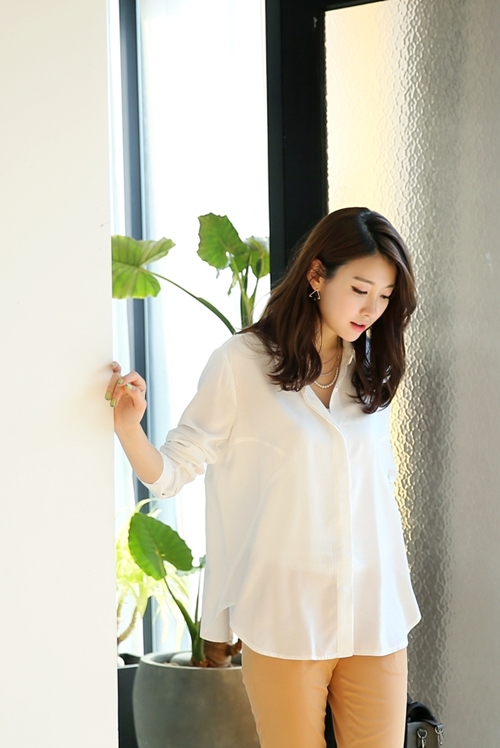 Mùa hè của nữ công sở mê sơ mi trắng - 5