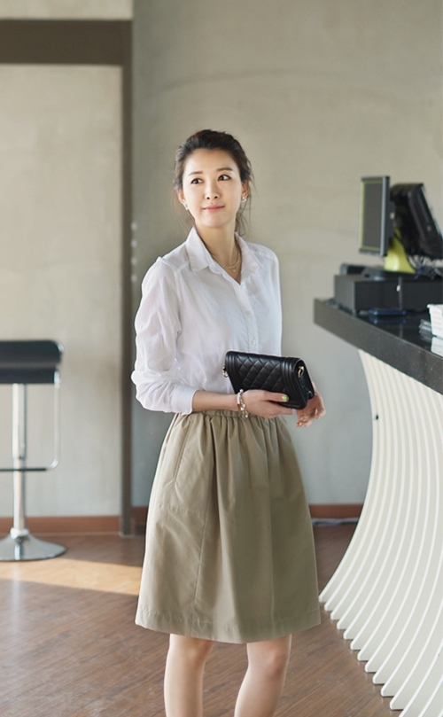 Mùa hè của nữ công sở mê sơ mi trắng - 6