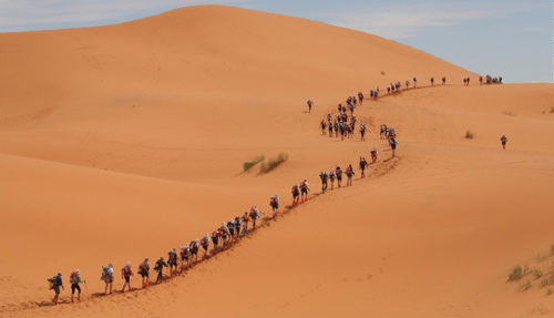 Đùa với tử thần: "Đánh cược" mạng sống ở Sahara - 1