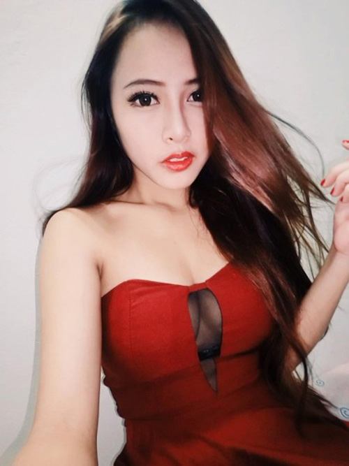 Hot girl Malaysia lộ ảnh cũ gày đét, đen nhẻm - 1