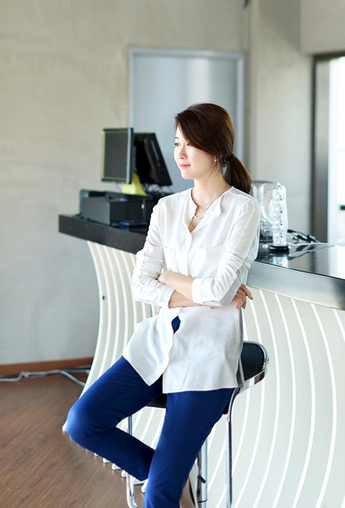 Mùa hè của nữ công sở mê sơ mi trắng - 1