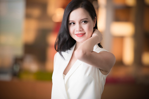 7 “bóng hồng” không hở vẫn hot của showbiz Việt - 15