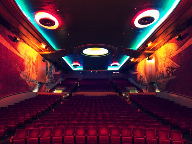 Rạp chiếu phim Orinda Theater ở California nổi tiếng với các phòng chiếu được thiết kế đẹp mắt theo nhiều phong cách khác nhau.