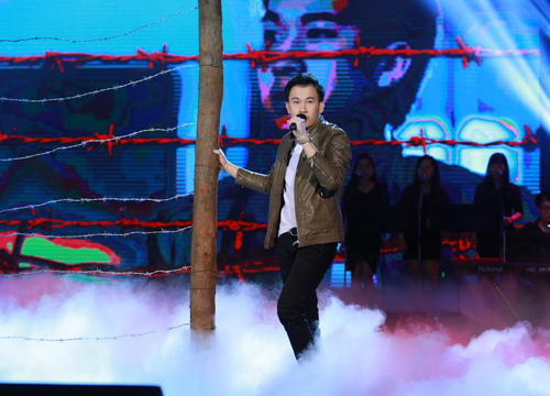 Hồ Quỳnh Hương khoe vóc dáng trẻ trung - 2