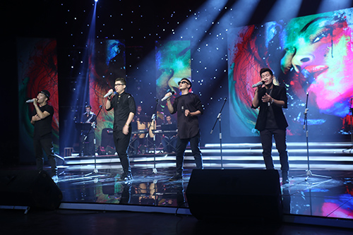 Hồ Quỳnh Hương khoe vóc dáng trẻ trung - 3