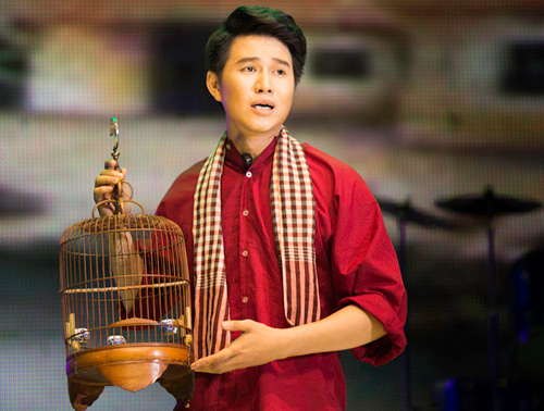 MC Vũ Mạnh Cường “vừa đi vừa khóc” trên sân khấu - 2