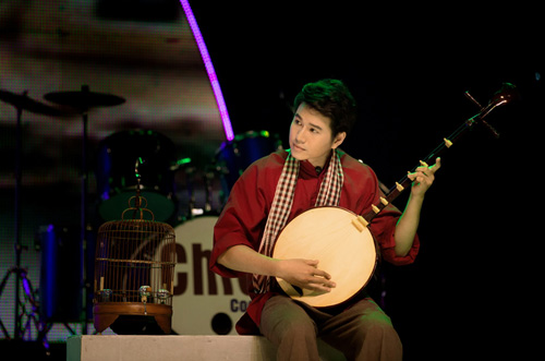 MC Vũ Mạnh Cường “vừa đi vừa khóc” trên sân khấu - 1