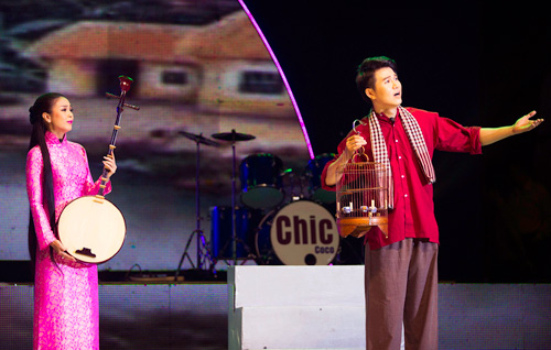 MC Vũ Mạnh Cường “vừa đi vừa khóc” trên sân khấu - 7