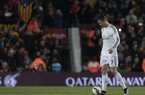 CR7 muốn Nou Camp câm lặng sau bàn thắng lịch sử - 2