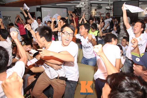 Fan Real thất thần vì bại trận ở Siêu kinh điển - 6