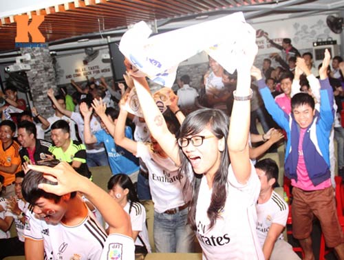 Fan Real thất thần vì bại trận ở Siêu kinh điển - 7