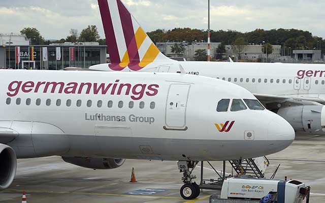 Airbus A320 rơi: Phi công, tiếp viên Germanwings sợ hãi, từ chối bay - 1