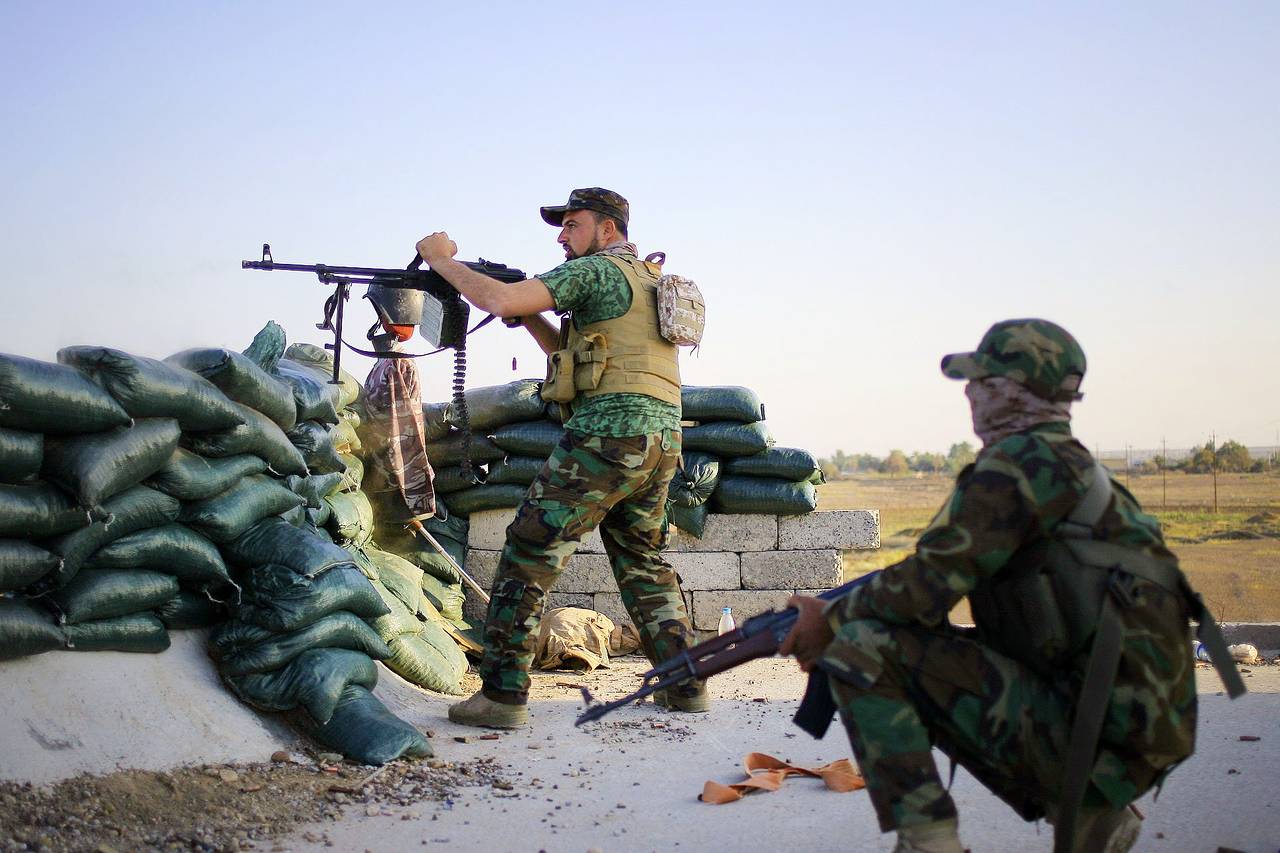 Mỹ ra tay gỡ thế bí cho lính Iraq tấn công IS - 1