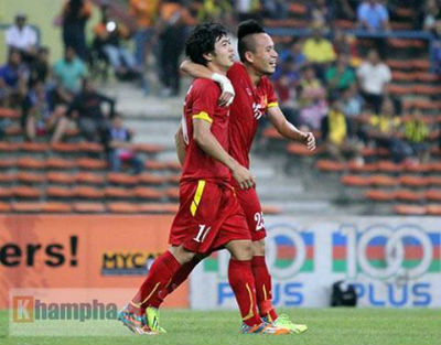 U23 Malaysia - U23 VN: Ngỡ ngàng Công Phượng - 21