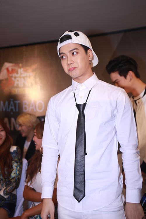 Cận cảnh vẻ đẹp hoàn hảo của Jackson và JB (GOT7) tại HN - 7