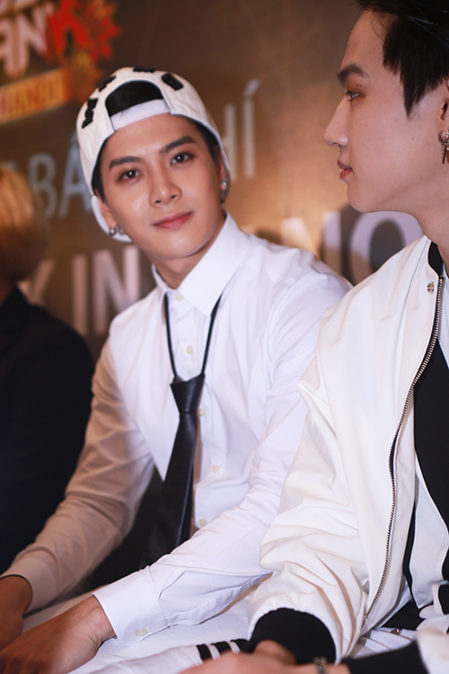 Cận cảnh vẻ đẹp hoàn hảo của Jackson và JB (GOT7) tại HN - 12