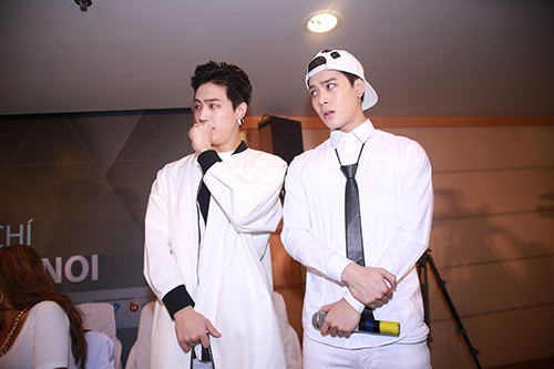 Cận cảnh vẻ đẹp hoàn hảo của Jackson và JB (GOT7) tại HN - 13