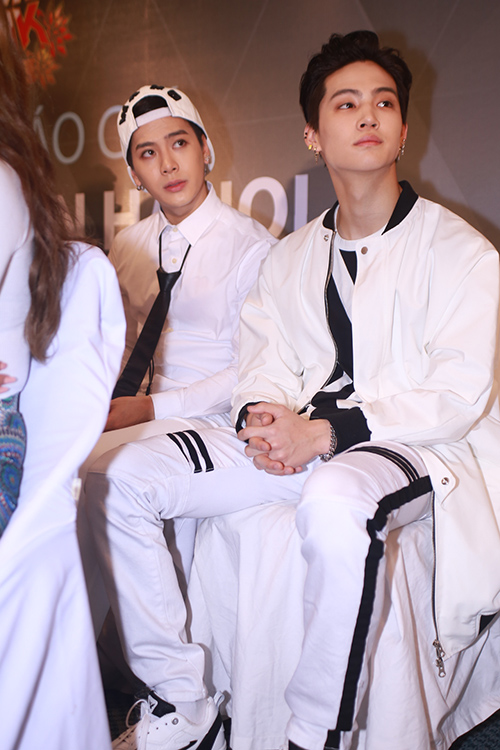 Cận cảnh vẻ đẹp hoàn hảo của Jackson và JB (GOT7) tại HN - 2