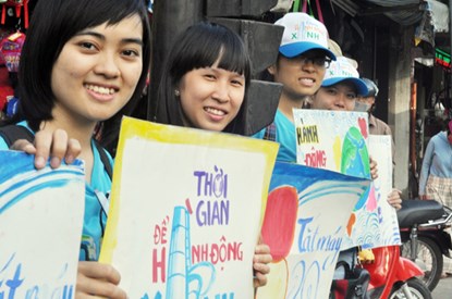 Chùm ảnh: Người Sài Gòn tắt xe máy bảo vệ môi trường - 1
