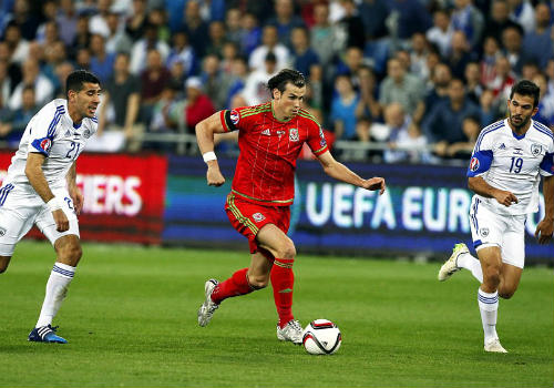 Bale “lên đồng”, Xứ Wales thẳng tiến Euro 2016 - 1