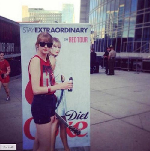 Thiếu nữ nổi tiếng vì giống hệt Taylor Swift - 9