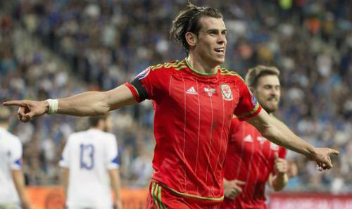 Tỏa sáng ở ĐT xứ Wales, Bale phản pháo CĐV Real - 1