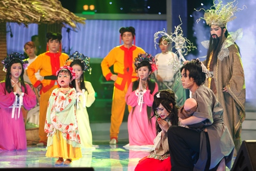 "Tiểu Hồ Ly" 4 tuổi khiến khán giả cười nghiêng ngả - 3