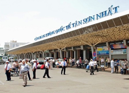 Sửa sân bay Tân Sơn Nhất: Không cắt giảm các chuyến bay - 1