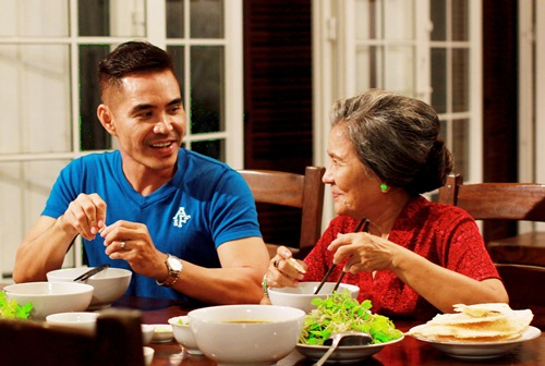 Khương Ngọc làm nũng với "người tình" Kathy Uyên - 10