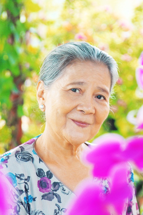 Khương Ngọc làm nũng với "người tình" Kathy Uyên - 9