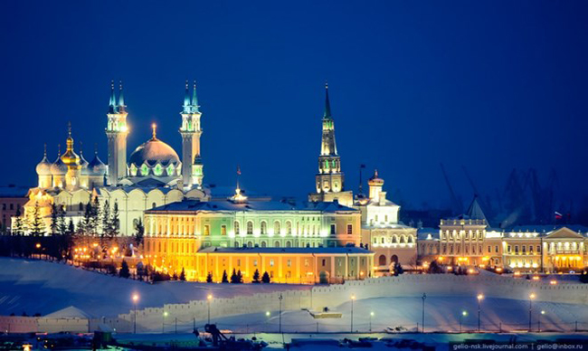 1.&nbsp;Kazan:&nbsp;Kazan là thành phố thủ phủ của Cộng hòa Tatarstan, Nga. Cư dân của Kazan chào đón các vị khách mới rất nồng nhiệt. Kazan có những thánh đường Hồi giáo, nhà thờ đẹp, điện Kremlin, bảo tàng, công viên nước, khu nghỉ mát trượt tuyết và nhiều địa điểm thú vị nữa.
