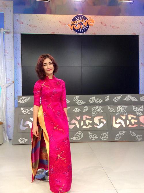 Những khoảnh khắc 'khó đỡ' của Hòa Minzy - 4